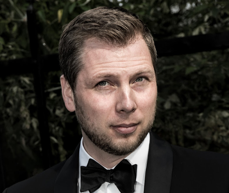 Picture-of-Dan-in-a-tux
